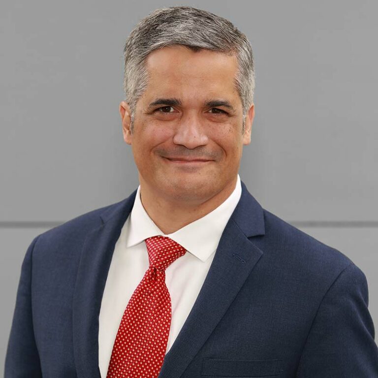 Sean D. Muntz Probate & Trust Litigation Attorney RMO Lawyers